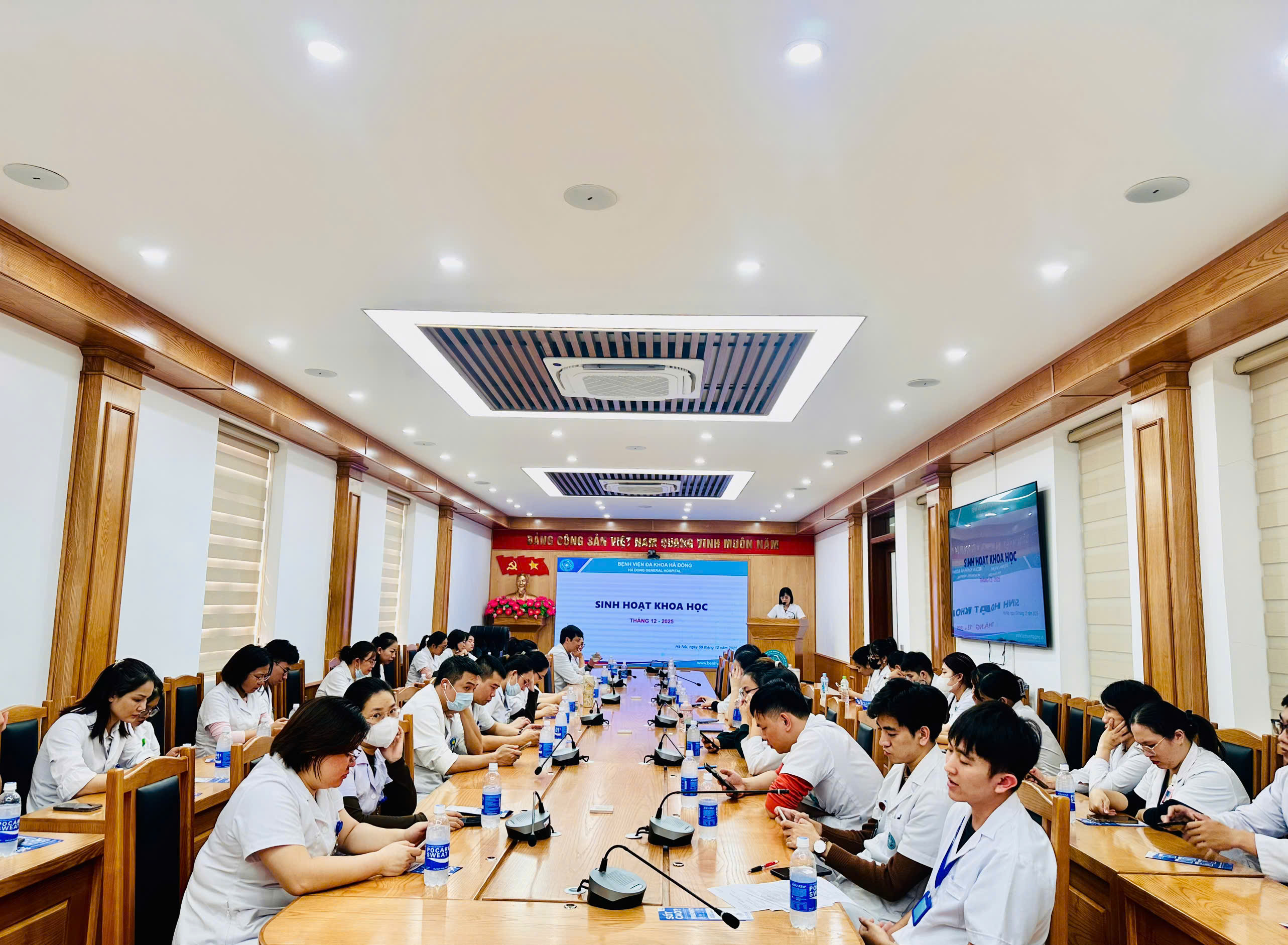 Sinh hoạt khoa học tháng 12 Chuyên đề: Giải phẫu bệnh – Kiểm soát nhiễm khuẩn – Phục hồi chức năng