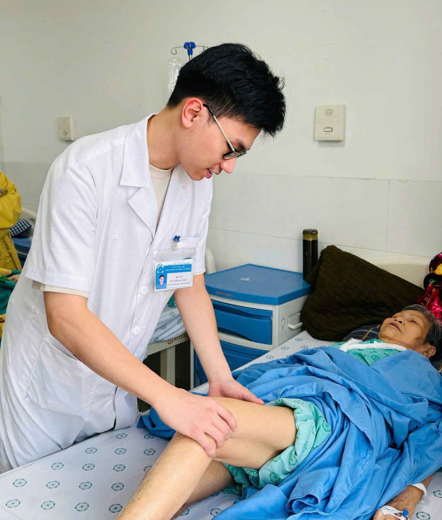 Chủ quan tưởng u lành, cụ bà mắc ung thư ác tính hiếm gặp