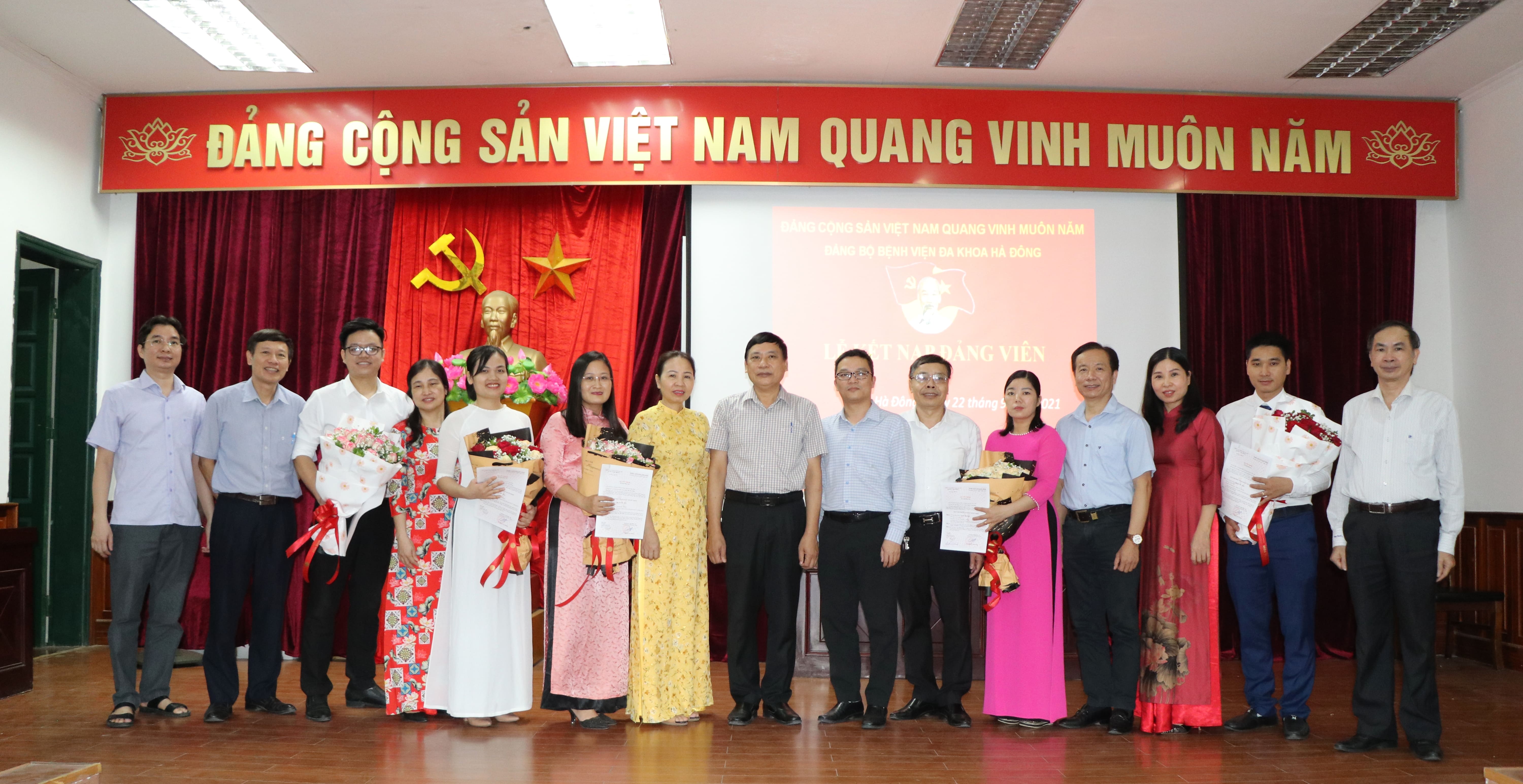  Lễ kết nạp Đảng viên mới 