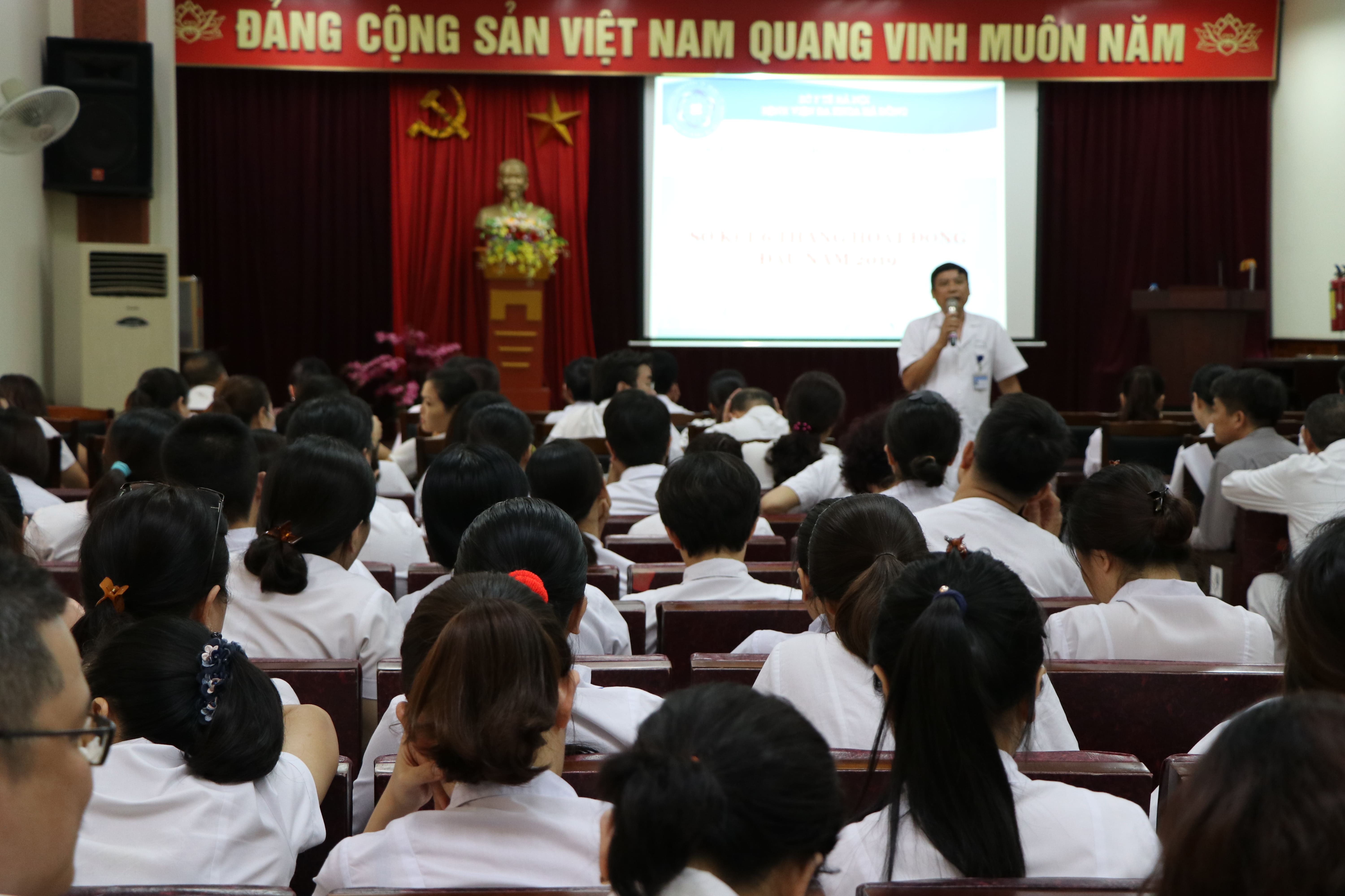  Hội nghị Sơ kết hoạt động Bệnh viện 6 tháng đầu năm và triển khai phương hướng hoạt động 6 tháng cuối năm 