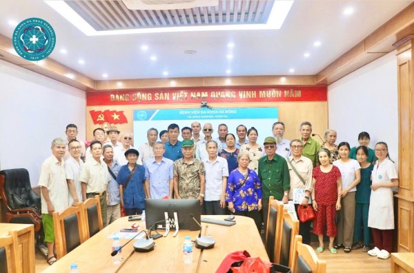 Sinh hoạt câu lạc bộ HEN - COPD: Đồng hành cùng người bệnh nâng cao kiến thức , kiểm soát hiệu quả bệnh hô hấp mạn tính