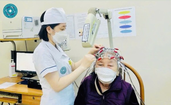 Điện não đồ: Người bệnh cần chuẩn bị gì và Điều dưỡng đóng vai trò ra sao
