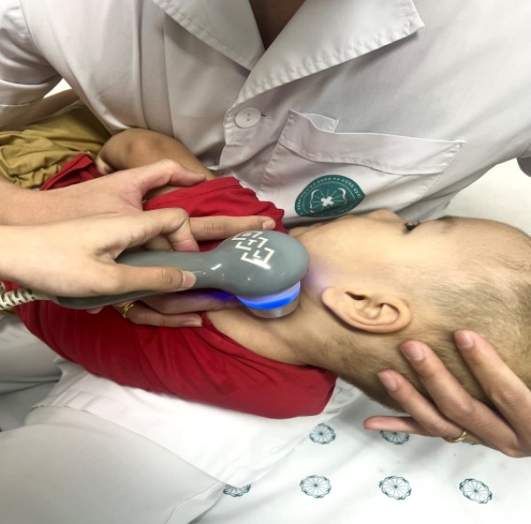 Những điều cần biết về bệnh xơ hóa cơ ức đòn chũm ở trẻ em