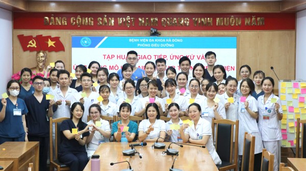 BVĐK Hà Đông đẩy mạnh đào tạo kỹ năng giao tiếp – ứng xử cho nhân viên y tế