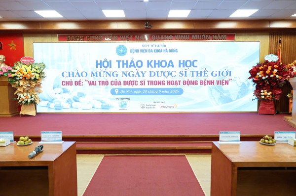 Hội thảo khoa học: Vai trò của Dược sĩ trong hoạt động Bệnh viện: Khẳng định vai trò của Dược sĩ trong nâng cao chất lượng điều trị