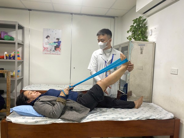 Dây chằng chéo trước (ACL TEAR)