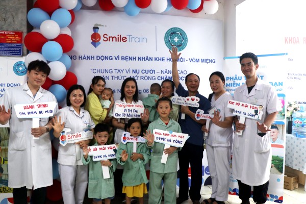 Tháng hành động vì trẻ khe hở môi - vòm miệng: “Chung tay vì nụ cười – Nâng cao nhận thức, mở rộng chăm sóc”
