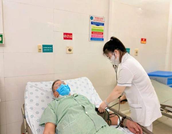 Bước đột phá trong điều trị Đái tháo đường: Đo đường huyết liên tục (CGM) tại Bệnh viện Đa khoa Hà Đông
