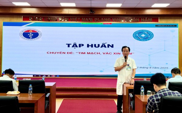 Bệnh viện Đa khoa Hà Đông tổ chức tập huấn chuyên đề Tim mạch - Vắc xin Cúm