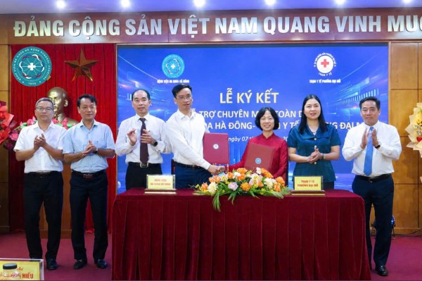 Bệnh viện Đa khoa Hà Đông Ký kết hợp tác toàn diện Trạm Y tế phường Đại Mỗ nâng cao chất lượng chăm sóc sức khỏe ban đầu