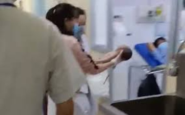 XỬ TRÍ ĐÚNG CÁCH KHI GẶP TÌNH HUỐNG “ĐẺ RƠI” – BÀI HỌC TỪ CA CẤP CỨU TẠI BVĐK HÀ ĐÔNG