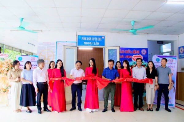 BVĐK Hà Đông và BVĐK huyện Quốc Oai khai trương Phòng khám chất lượng cao chuyên ngành Ngoại - Sản: nâng cao chất lượng khám chữa bệnh tuyến cơ sở