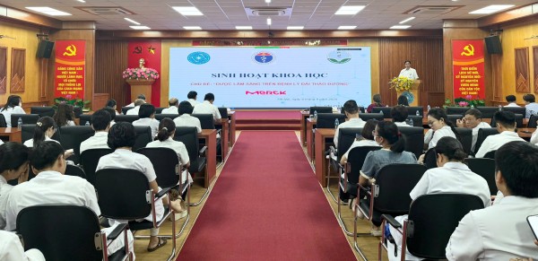 Bệnh viện Đa khoa Hà Đông tổ chức tập huấn: Kê đơn thuốc, hướng dẫn sử dụng thuốc và dược lâm sàng trên bệnh lý Đái tháo đường.